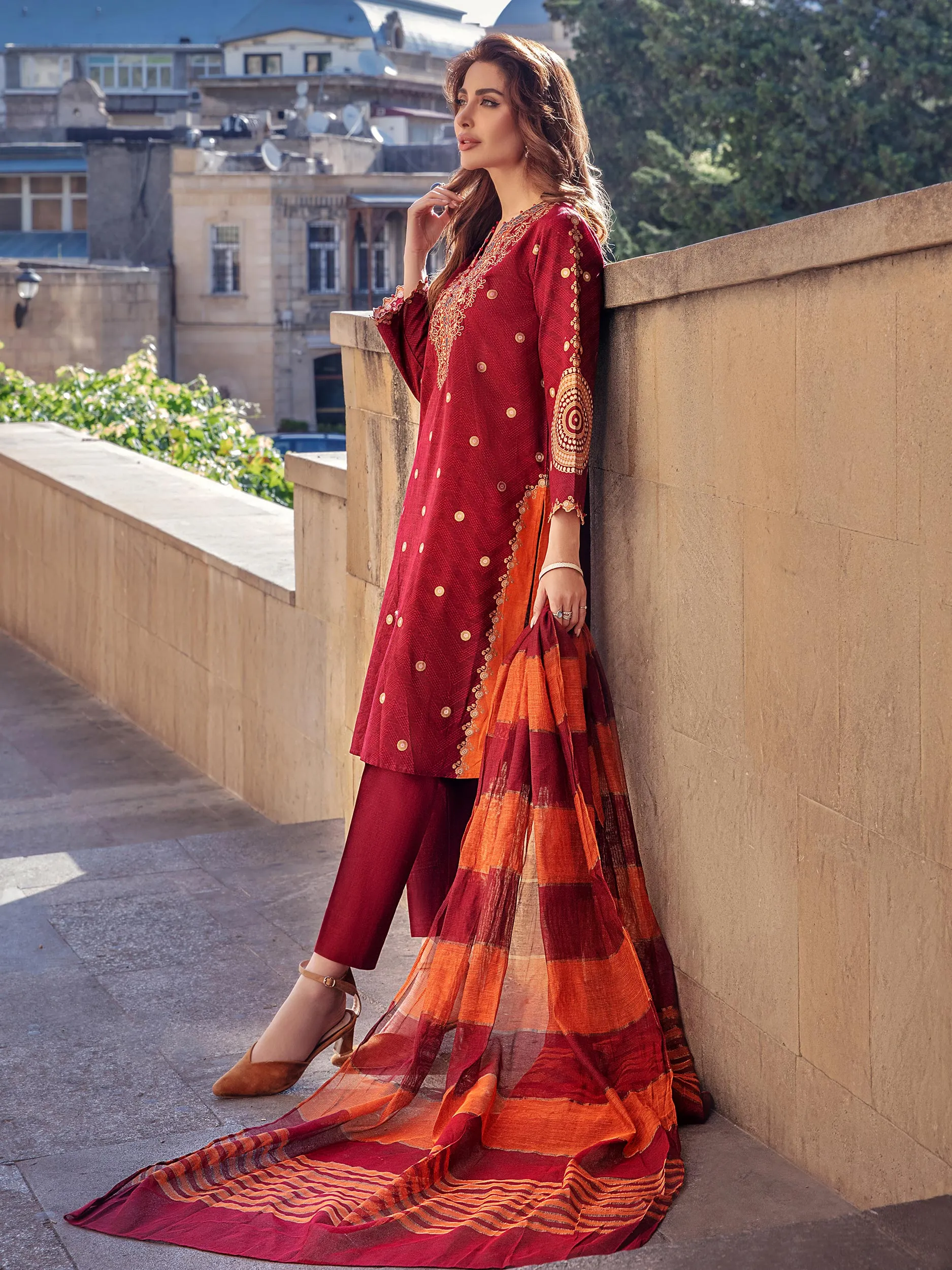 3 Piece Khaddar Suit-Embroidered (Unstitched)