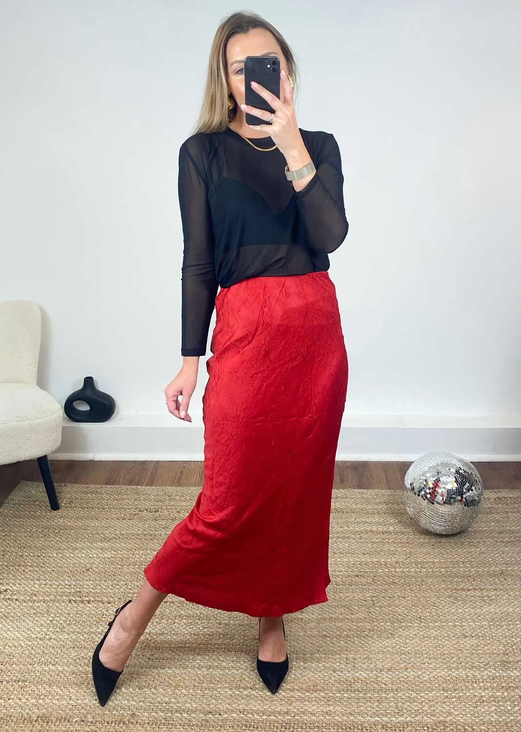 Binne Textured Slip Skirt in Red