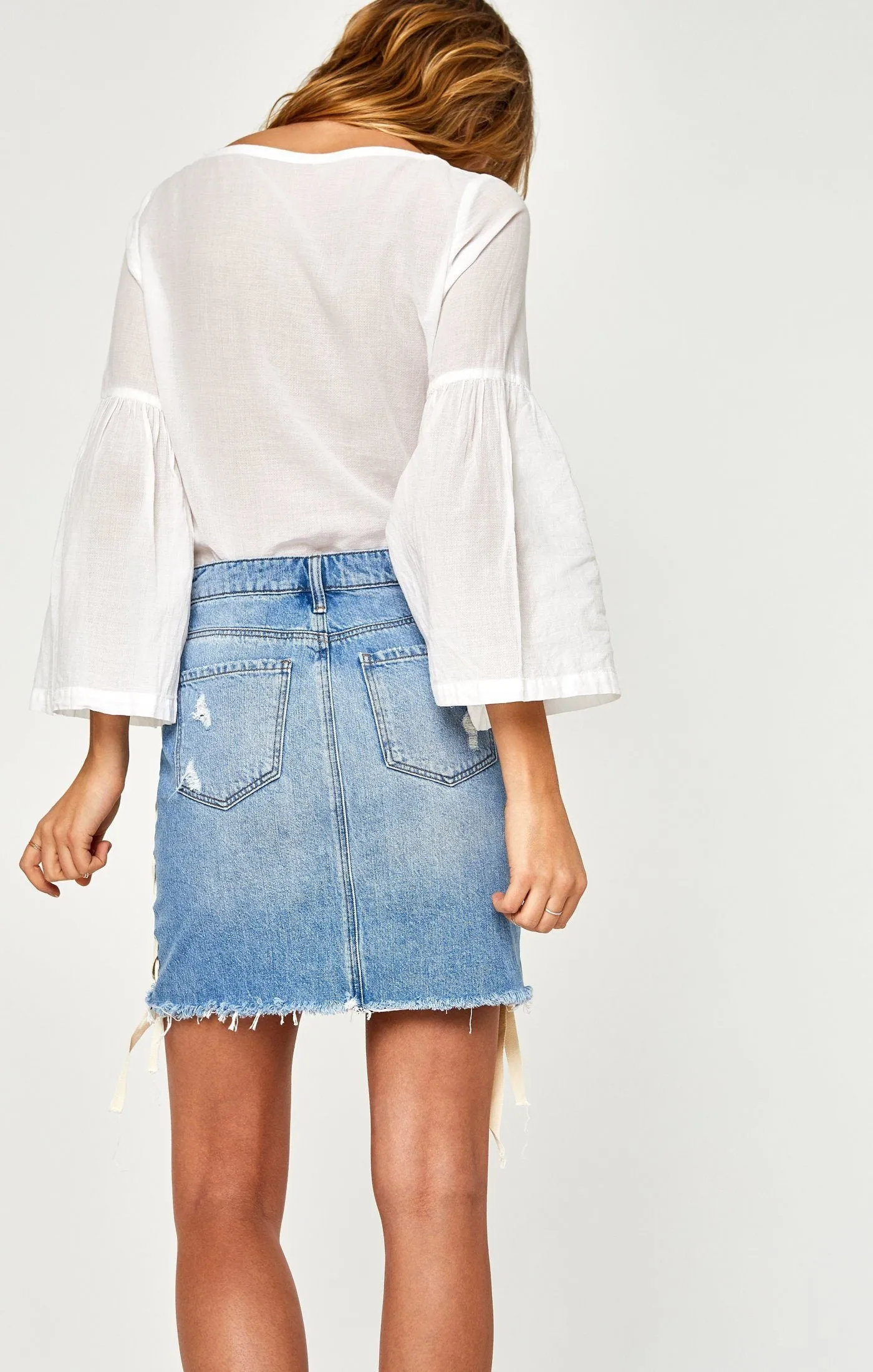 FRIDA SKIRT IN LIGHT SUMMER LACE