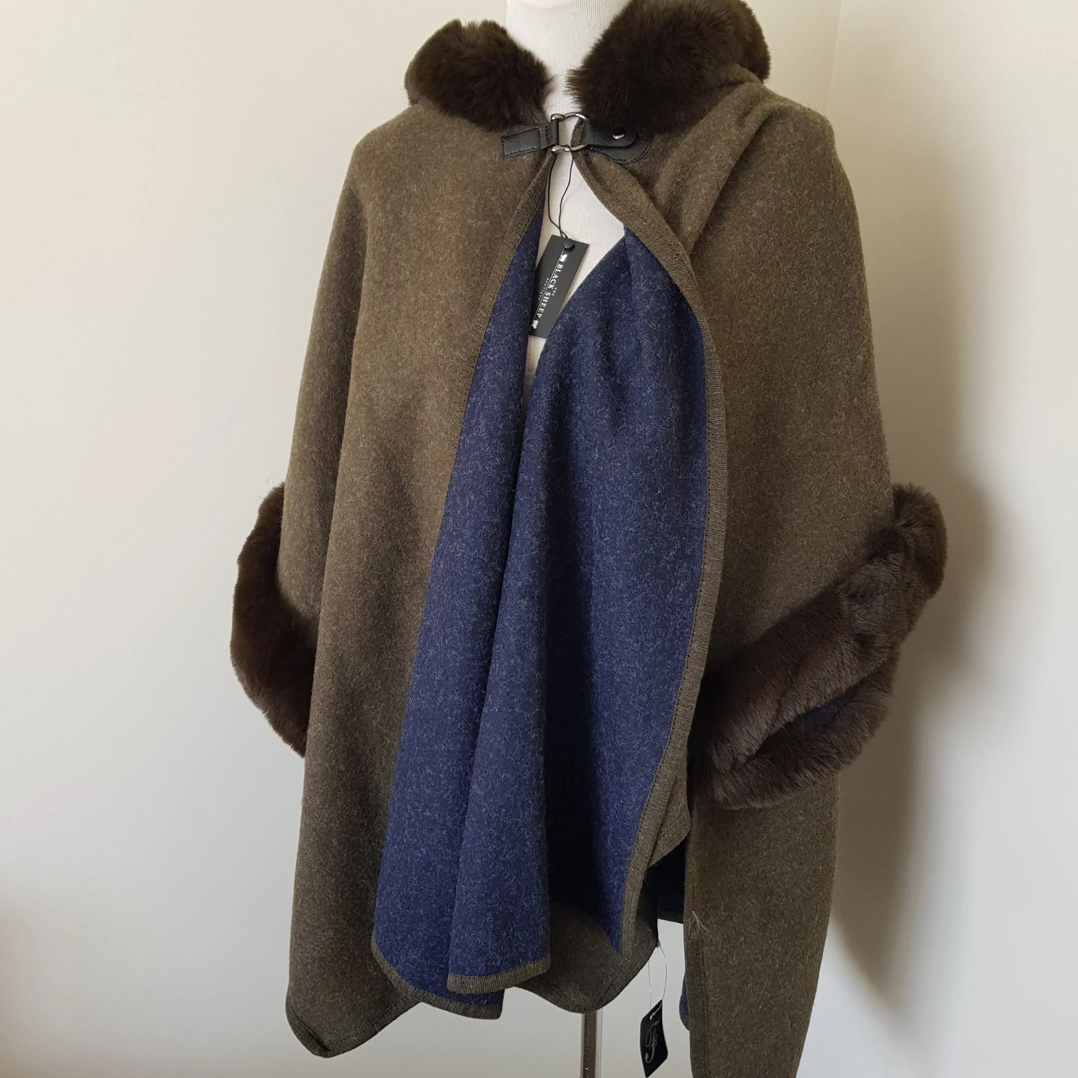 Jacket With Hood & Fur