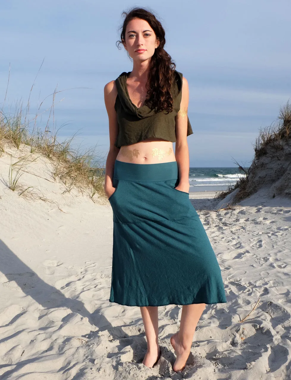 Kangaroo Pocket Simplicity Below Knee Skirt