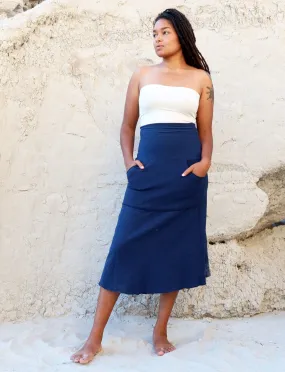 Kangaroo Pocket Simplicity Below Knee Skirt
