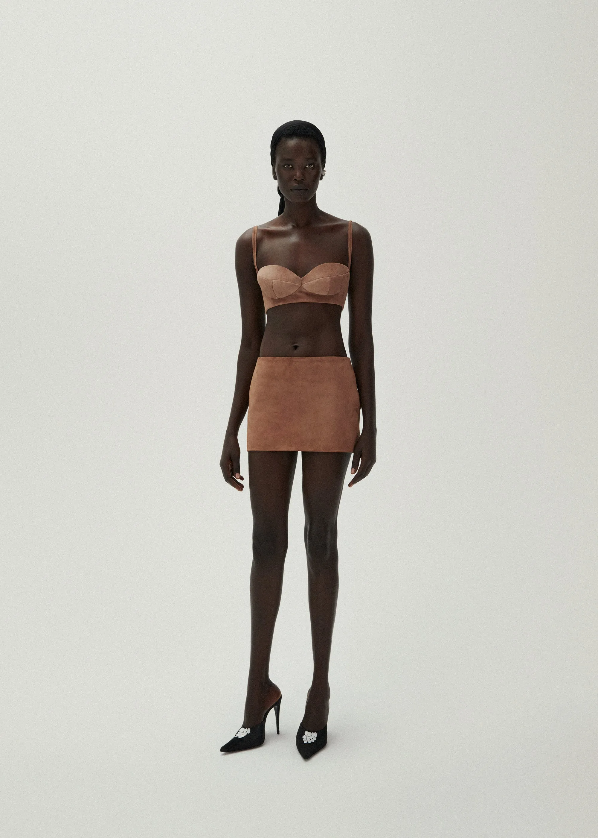 Low waist tailored mini skirt in brown suede