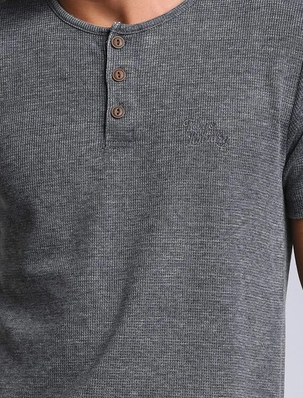 Ludgate Waffle Burnout Henley T-Shirt In Asphalt Grey - Tokyo Laundry