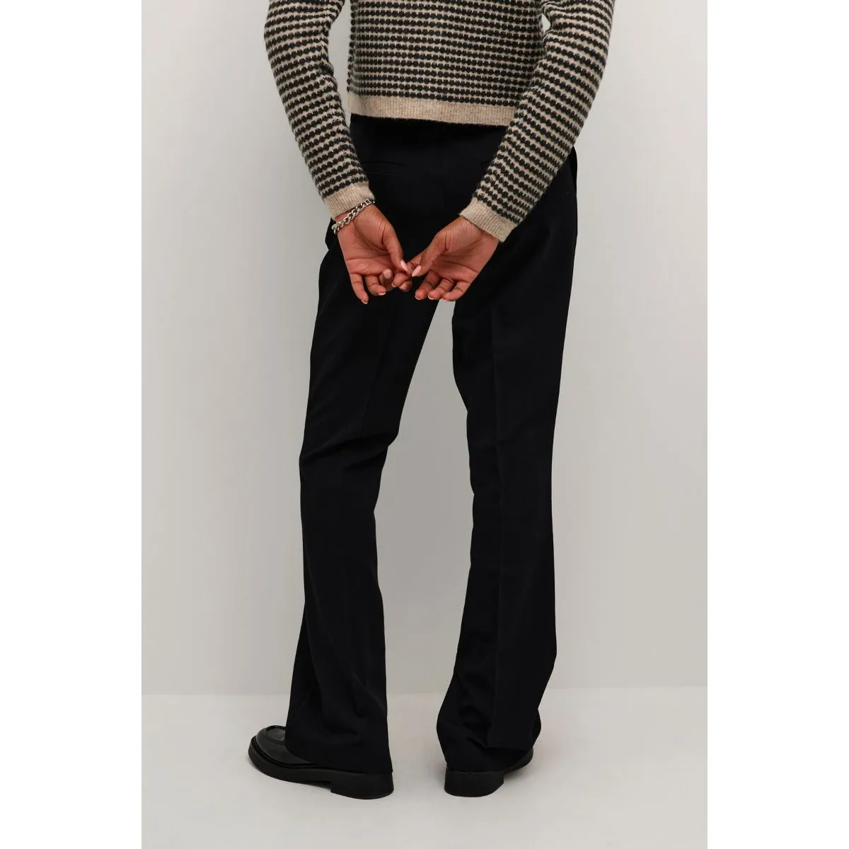 Sakura Flared Pants Black Deep