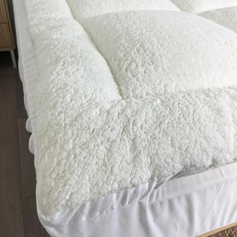 Sienna Living Hotel Snuggle Fleece 1500GSM Mattress Topper