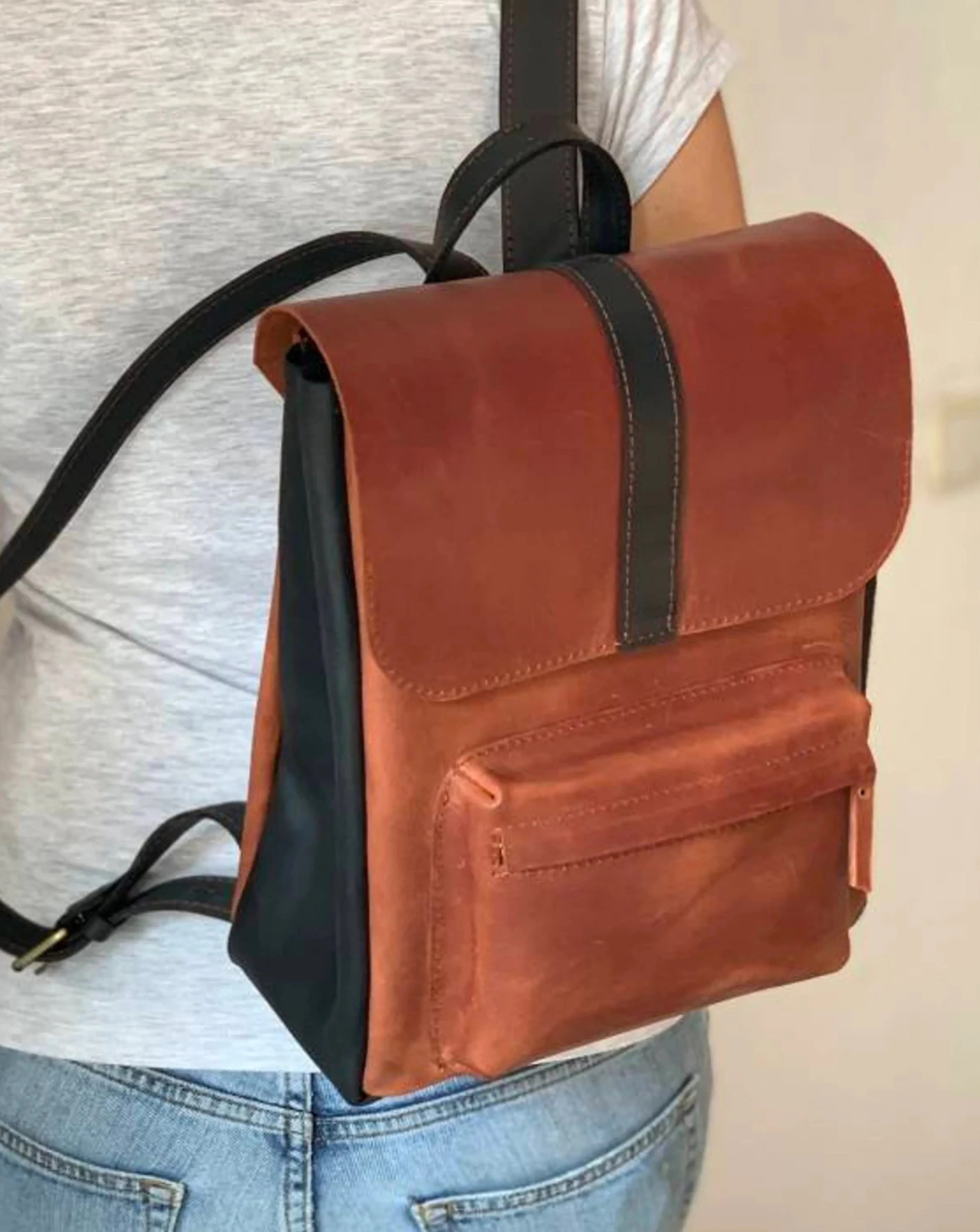 Travelling Midi Backpack: Journey Maven